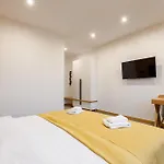 Yo 호텔 3*